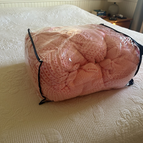 Vintage Handmade Pink Knit Quilt with Floral Design - Picture 5 of 5